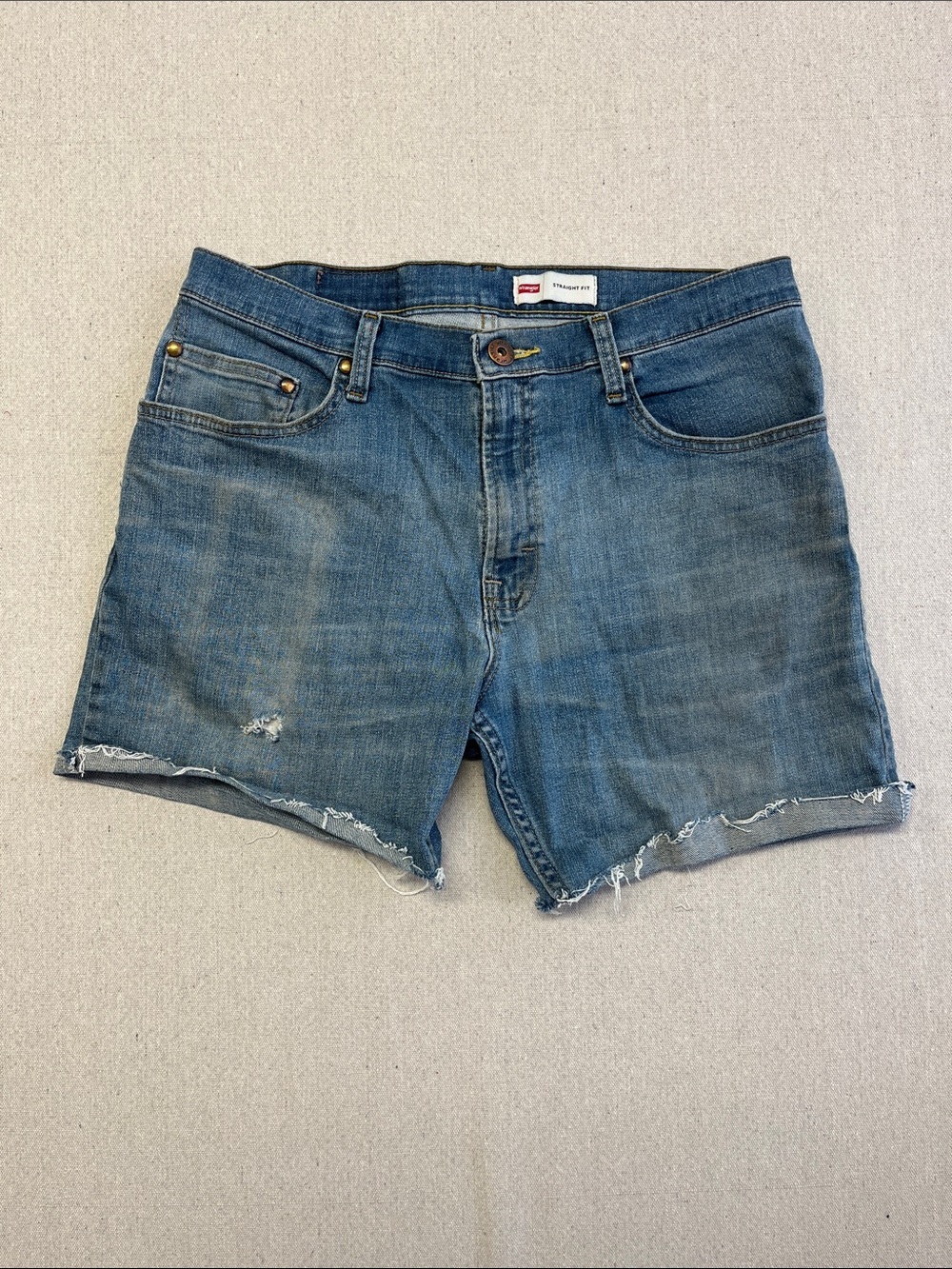 Wrangler Straight Fit Cutoff Denim Shorts Women’s 32 Distressed